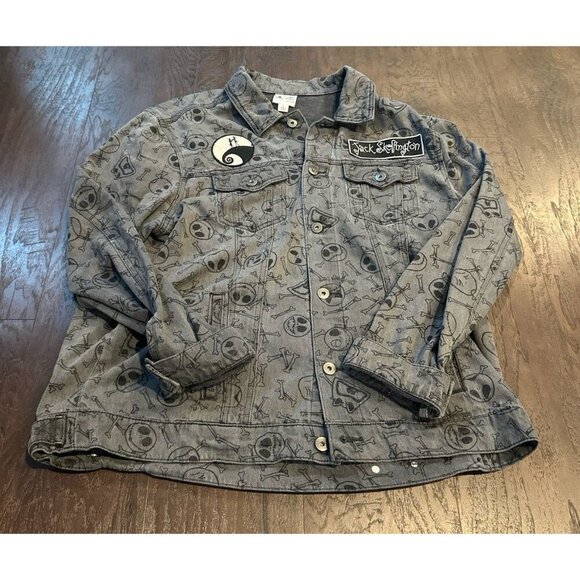 DISNEY / NIGHTMARE BEFORE CHRISTMAS - JACK SKELLINGTON Skulls Denim - Picture 1 of 3